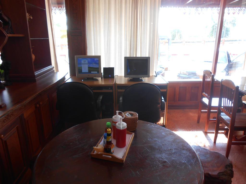 Chanthasom Guesthouse Ban Nongdouang Exterior photo