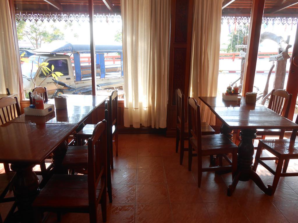 Chanthasom Guesthouse Ban Nongdouang Exterior photo